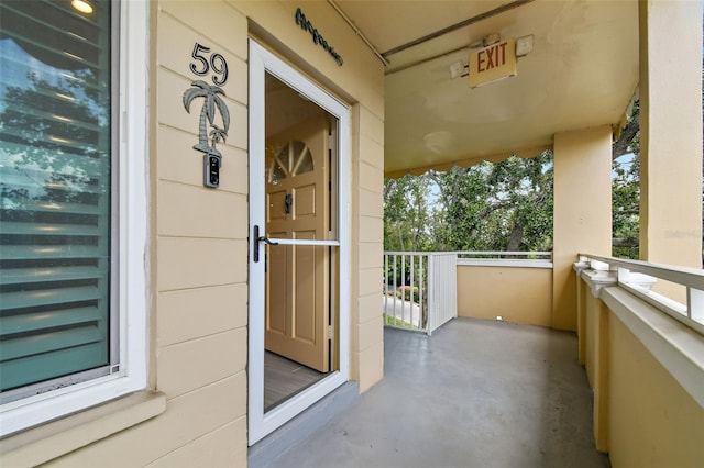 balcony featuring covered porch