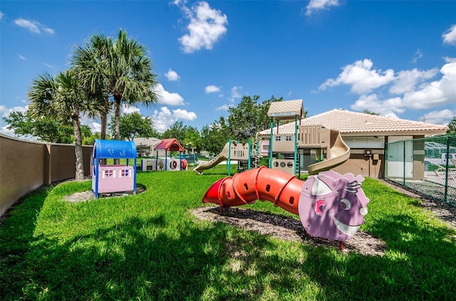 view of jungle gym featuring a yard