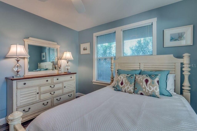 bedroom featuring ceiling fan