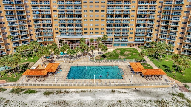 view of swimming pool