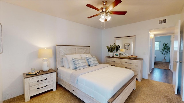 bedroom with ceiling fan