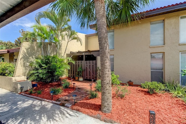 view of mediterranean / spanish-style home