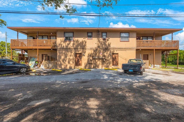 exterior space featuring a balcony