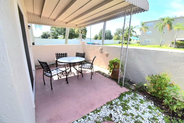 view of sunroom / solarium