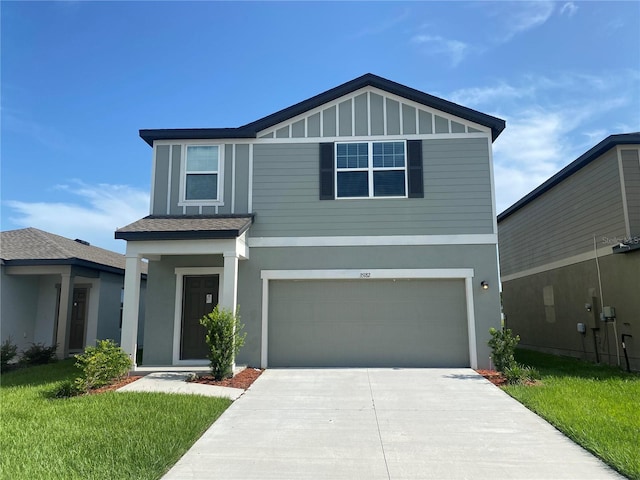 view of front facade featuring a garage