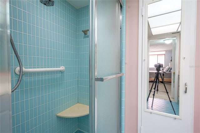 full bathroom featuring a stall shower