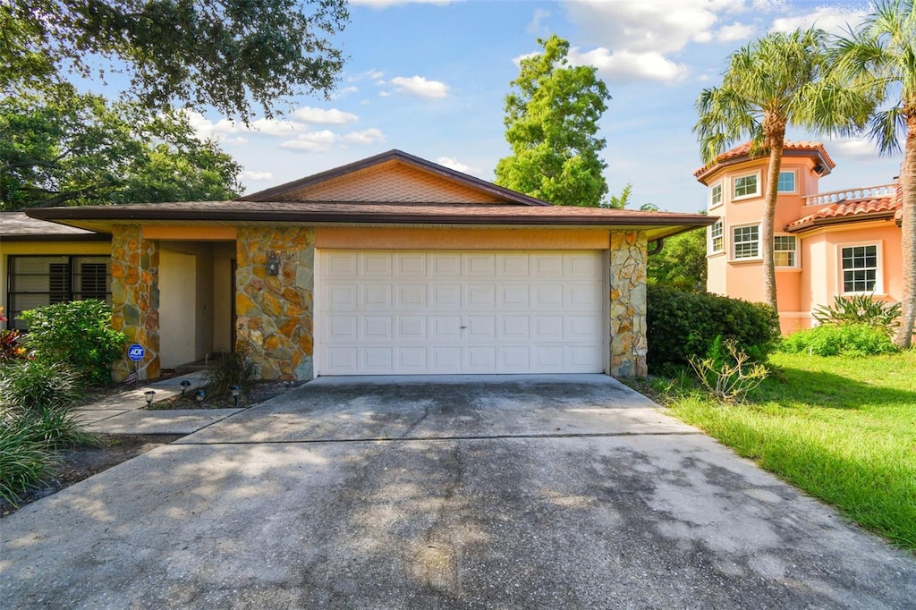 view of front of property featuring a garage