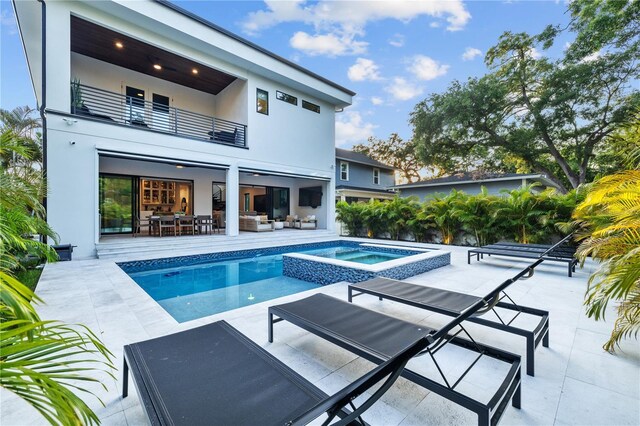 705 W Amelia Ave, Tampa, FL 33602 - photo 2