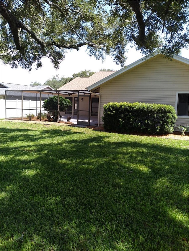 view of yard with a patio