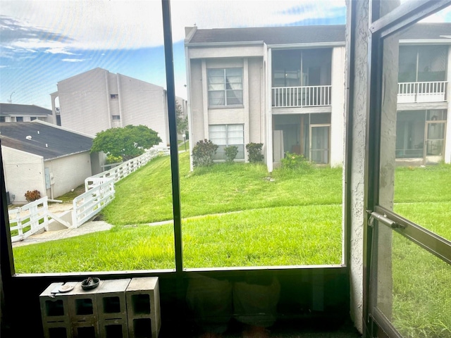 view of sunroom / solarium