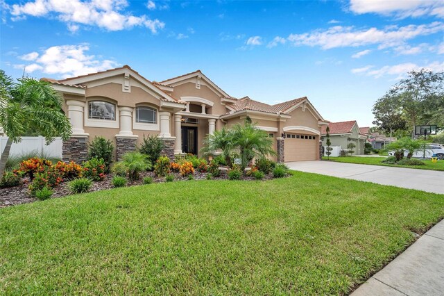 view of front of property with a front yard