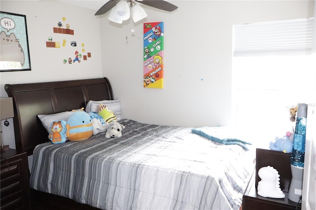 bedroom featuring ceiling fan