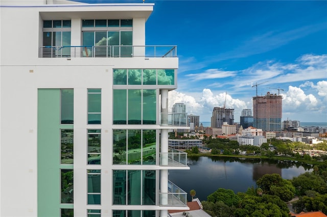 view of water feature featuring a view of city