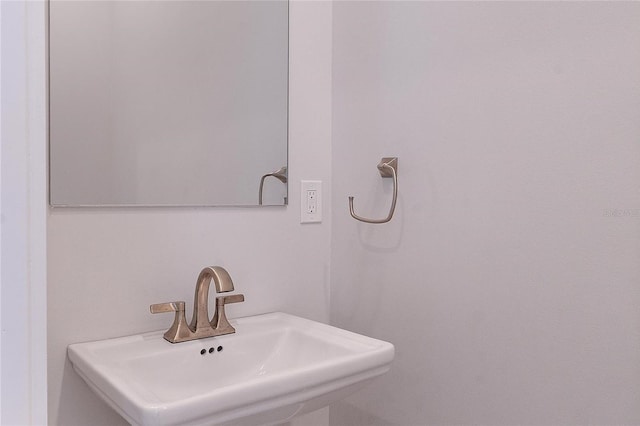 bathroom with sink