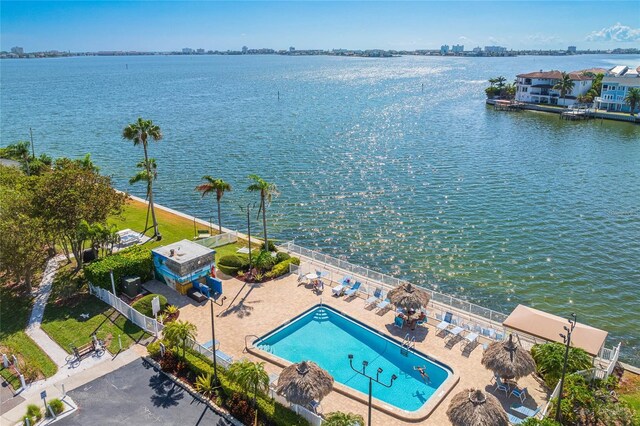 bird's eye view featuring a water view