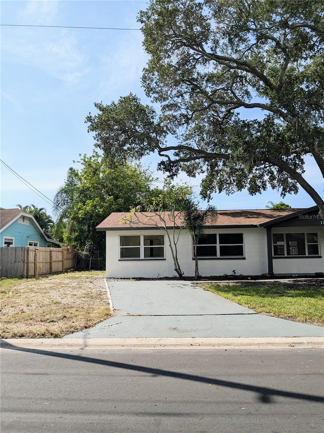 view of front of house with a front yard