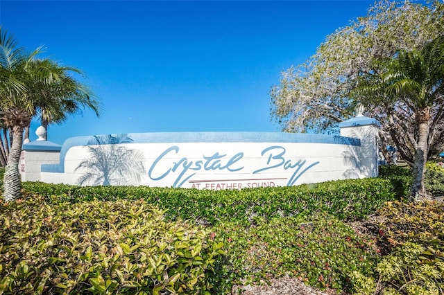 view of community / neighborhood sign