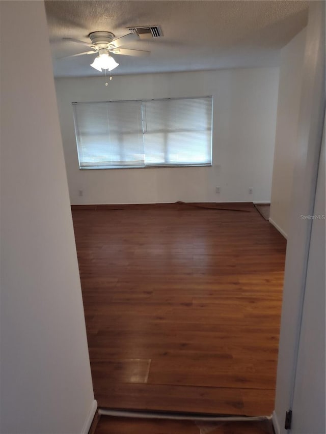 824 62nd Ave NE, Saint Petersburg, FL 33702 - photo 10