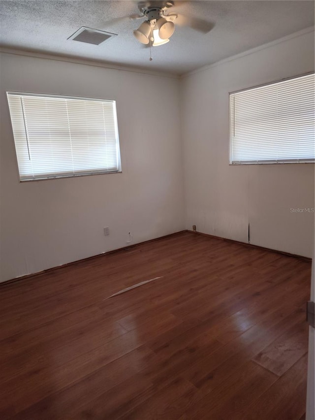 824 62nd Ave NE, Saint Petersburg, FL 33702 - photo 9