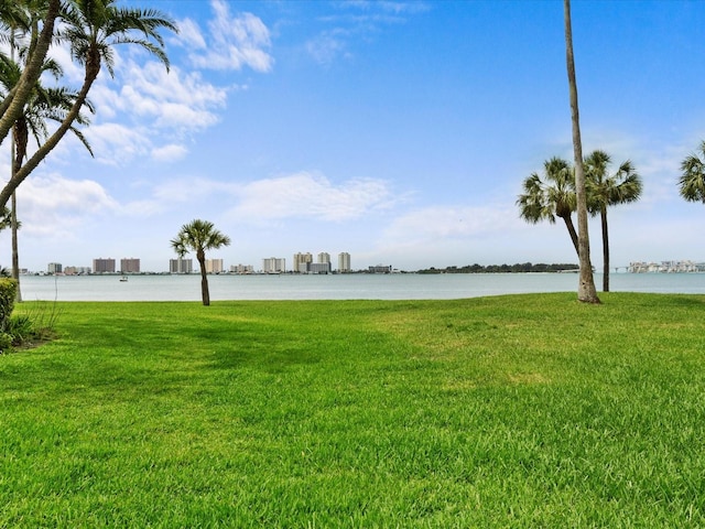 view of yard featuring a water view