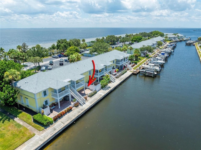 bird's eye view with a water view