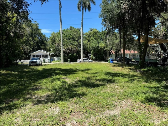 Listing photo 3 for 2215 9th Ave W, Bradenton FL 34205