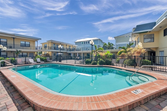 view of swimming pool