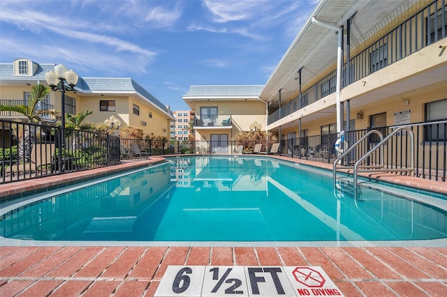 view of swimming pool