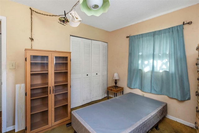 bedroom featuring a closet