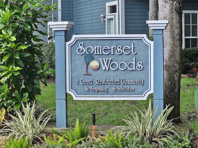 view of community / neighborhood sign