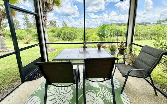 view of sunroom / solarium