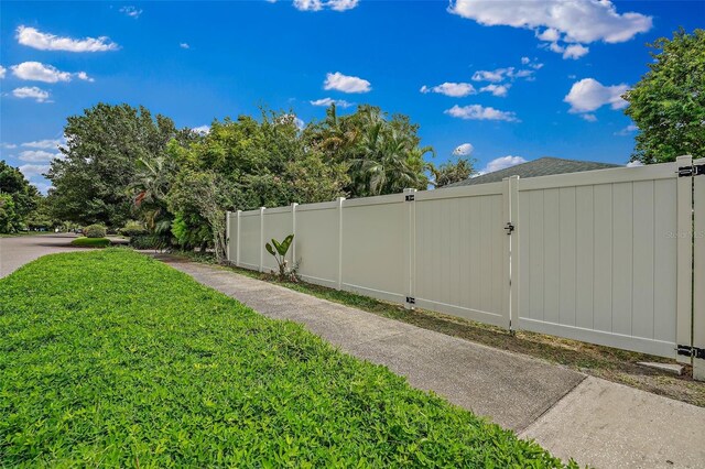 1740 51st St N, Saint Petersburg, FL 33710 - photo 26