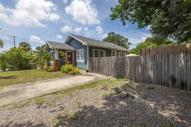 view of front of home with a front yard