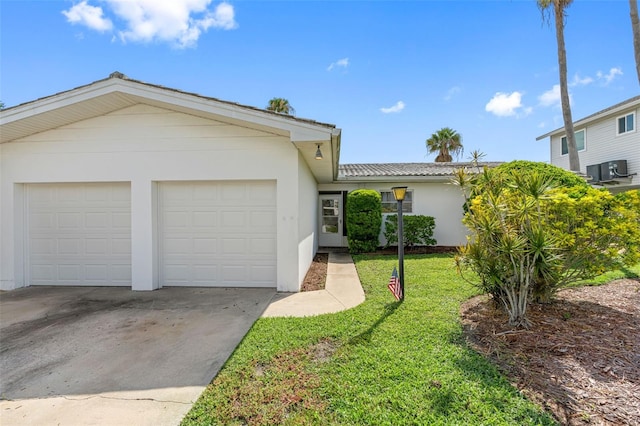 ranch-style house featuring cooling unit and a front lawn