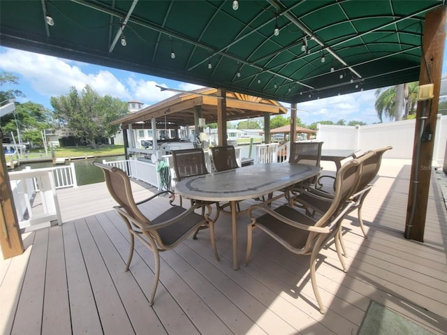 3912 Fontainebleau Dr, Tampa, FL 33634 - deck featuring outdoor dining space