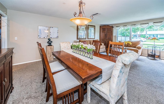 dining room with carpet