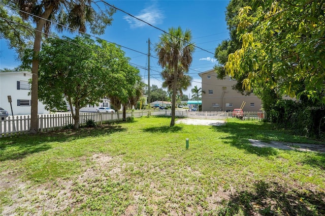 view of yard featuring a fenced front yard