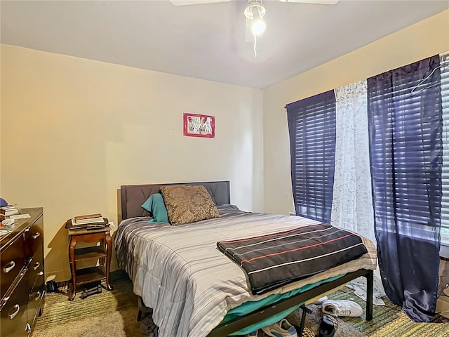 bedroom with ceiling fan