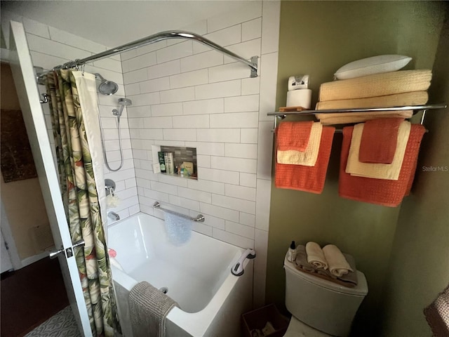 full bath with shower / bathtub combination with curtain