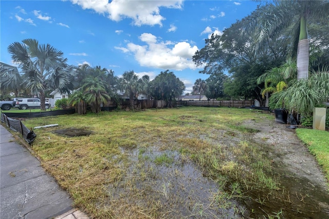 Listing photo 3 for 945 Snell Isle Blvd NE, Saint Petersburg FL 33704