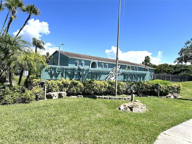 182 114th Ter NE Unit 182, Saint Petersburg, FL 33716 - view of building exterior with fence