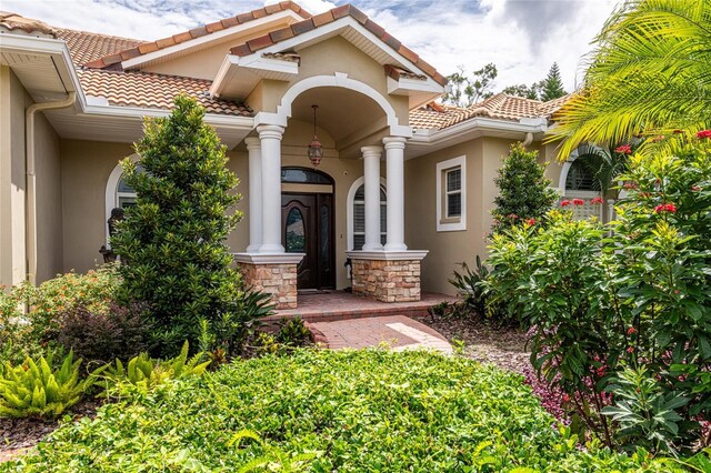 view of mediterranean / spanish-style house