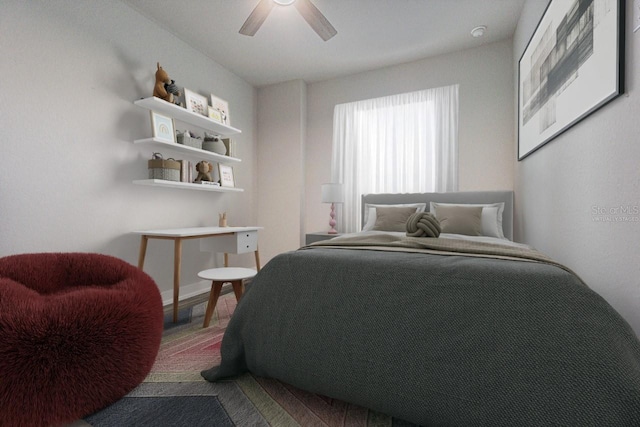 bedroom with ceiling fan