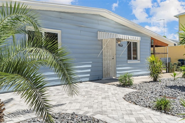 view of property entrance