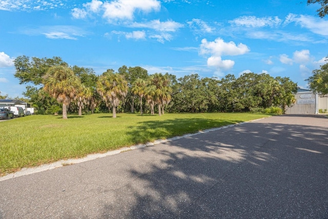 Listing photo 3 for 145th Ln, Largo FL 33774