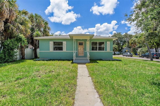 view of front facade with a front yard