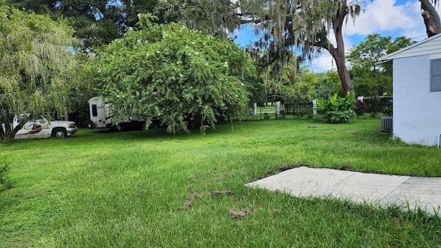 view of yard featuring fence