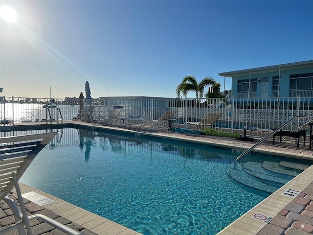 view of swimming pool