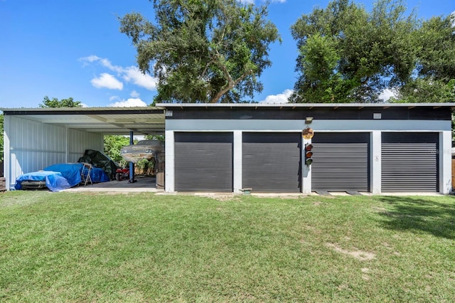 view of outdoor structure with a yard