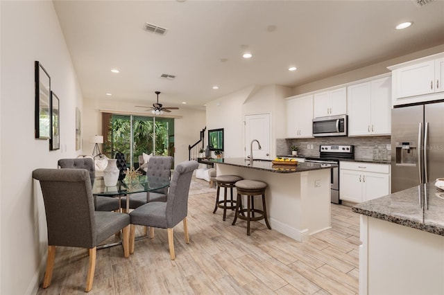 17860 Althea Blue Pl, Lutz, FL 33558 - photo 6